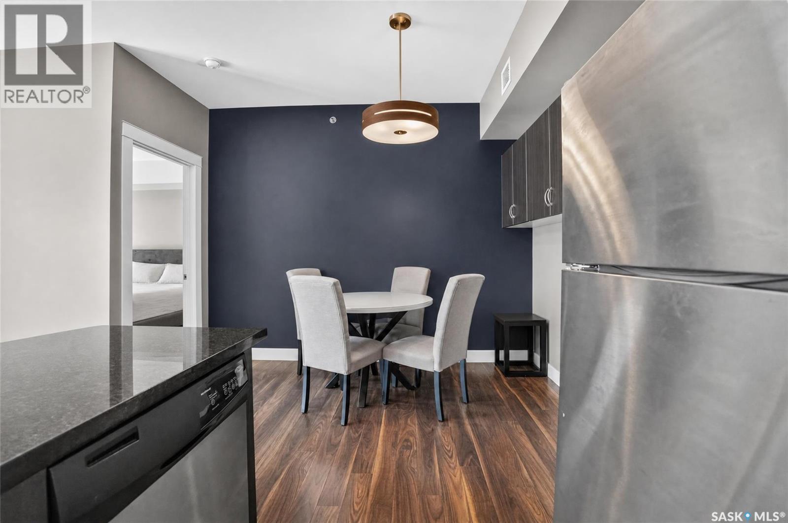 #302 721 8th STREET E - 11