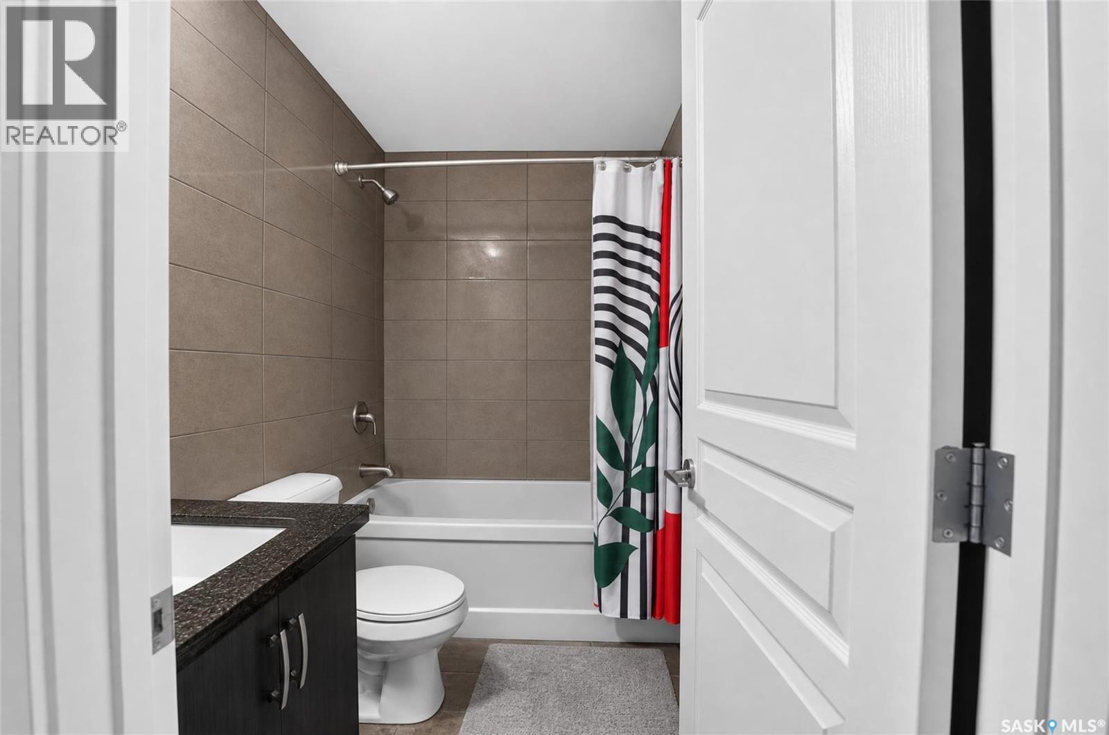 #302 721 8th STREET E - 30
