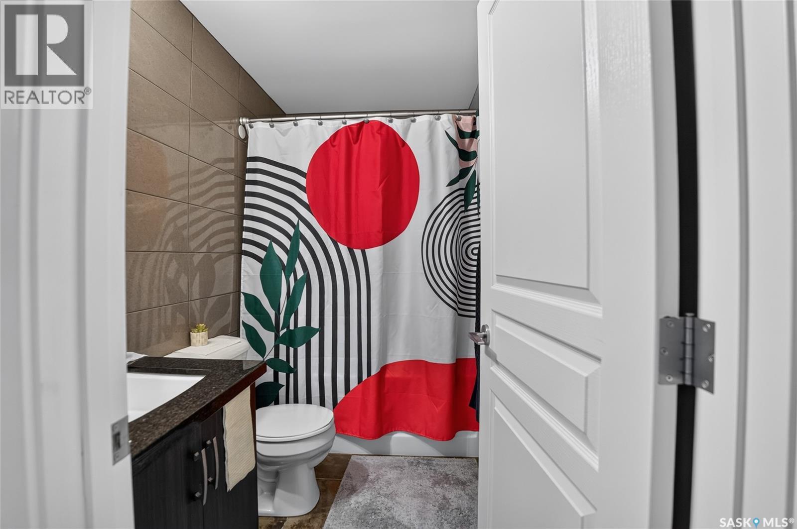 #302 721 8th STREET E - Image 31