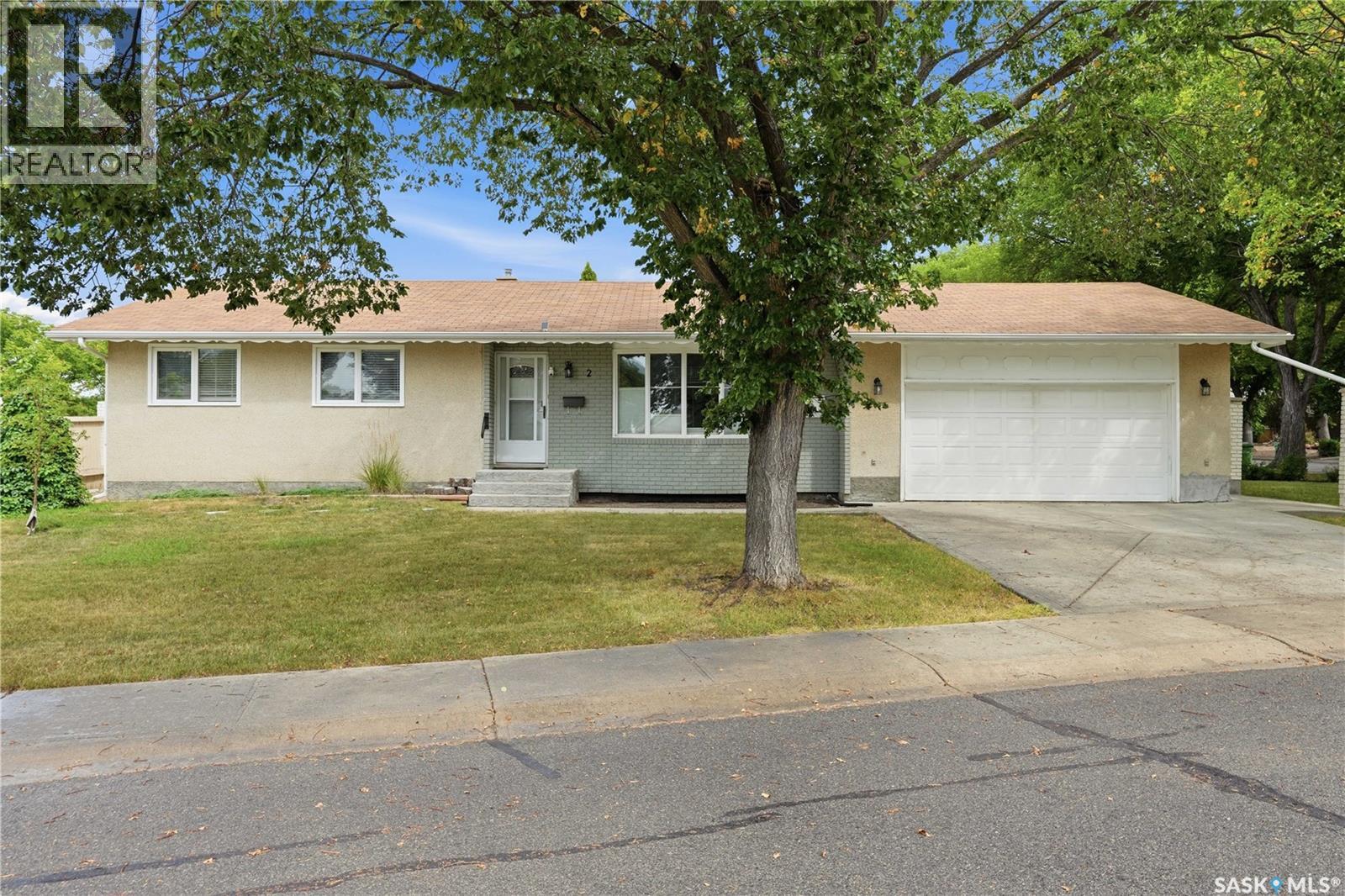 2 Springstein AVENUE