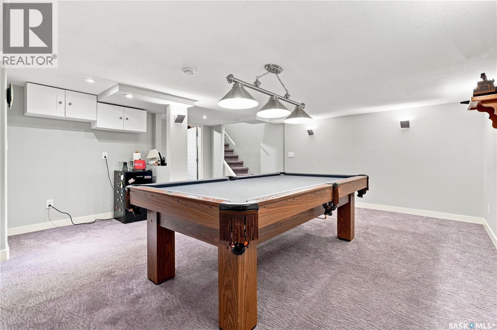 2 Springstein AVENUE - 32