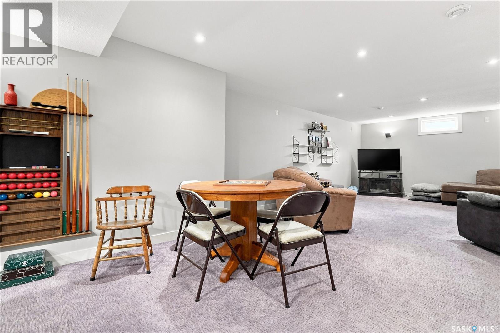 2 Springstein AVENUE - 33