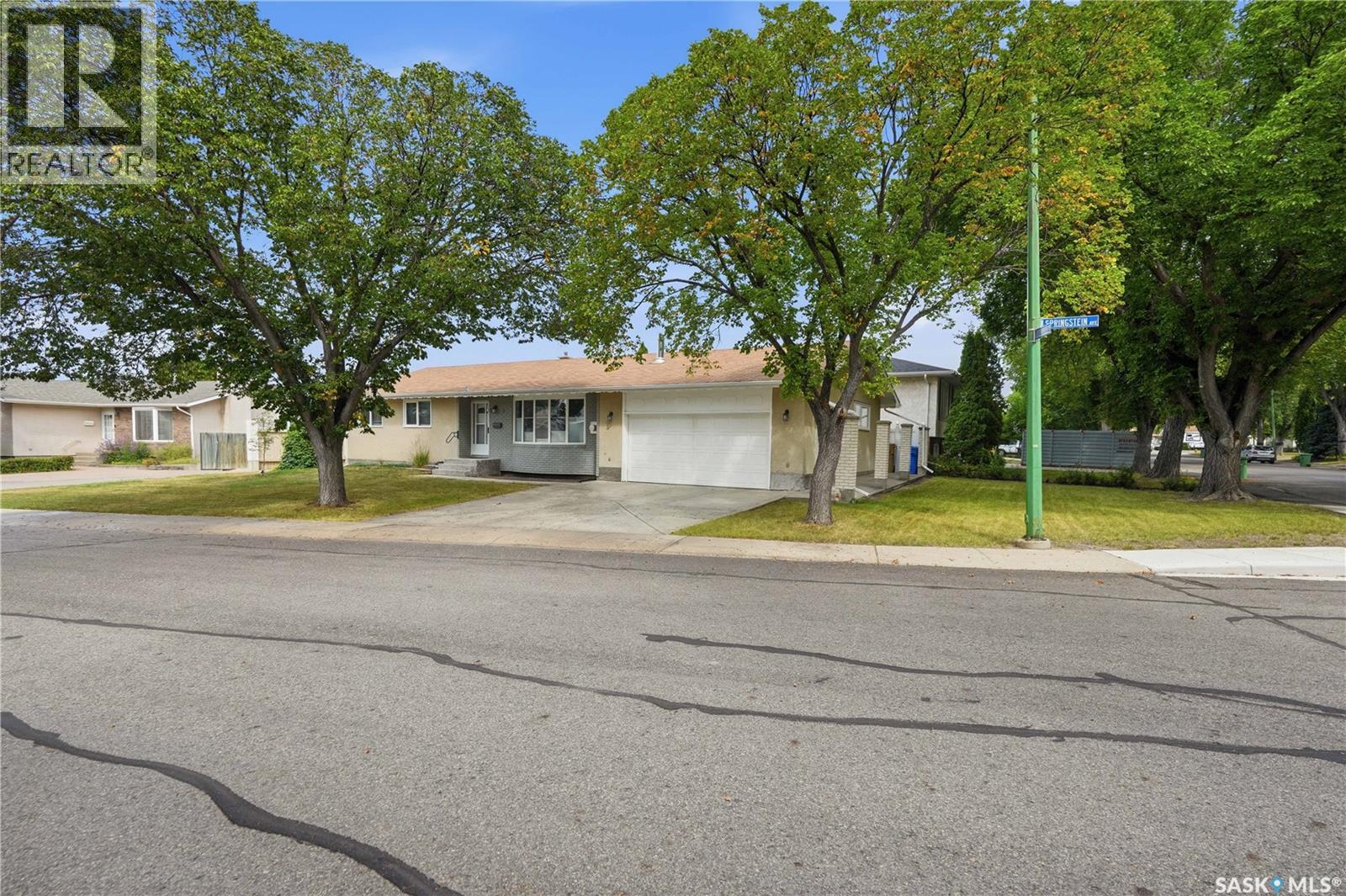2 Springstein AVENUE - 4