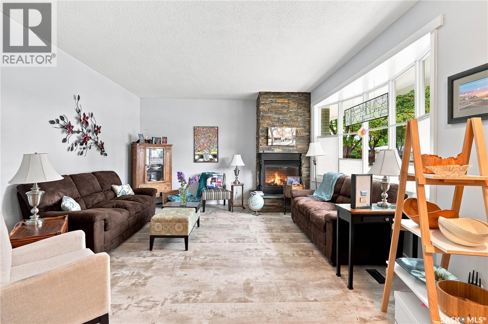 2 Springstein AVENUE - 6