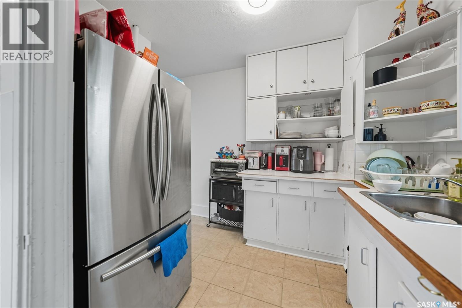 416 Taylor STREET W - 8