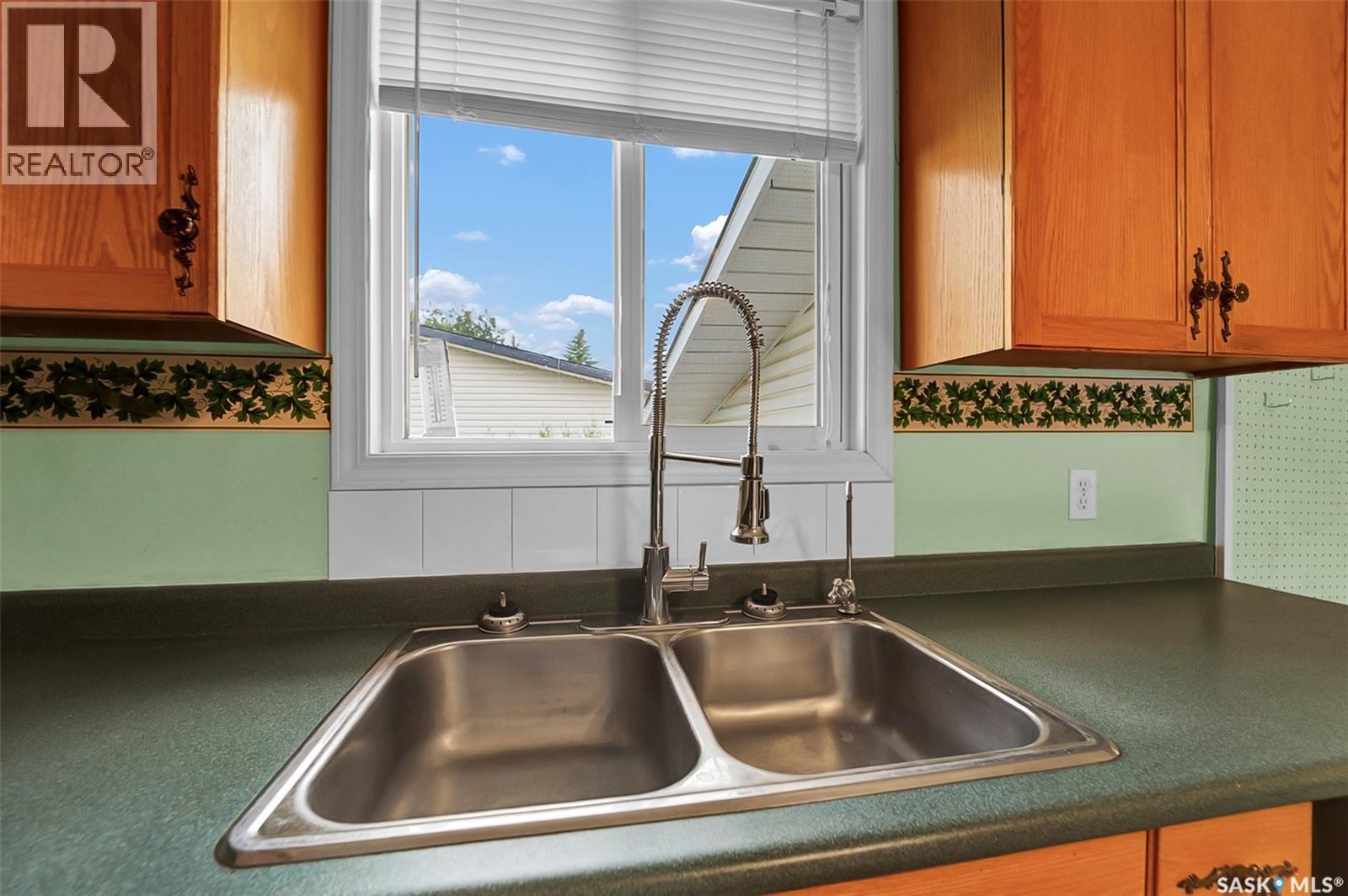 504 4th AVENUE W - 18