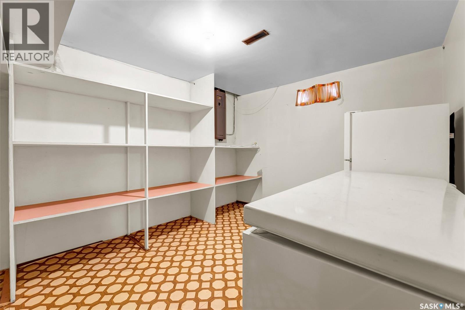 504 4th AVENUE W - Image 40