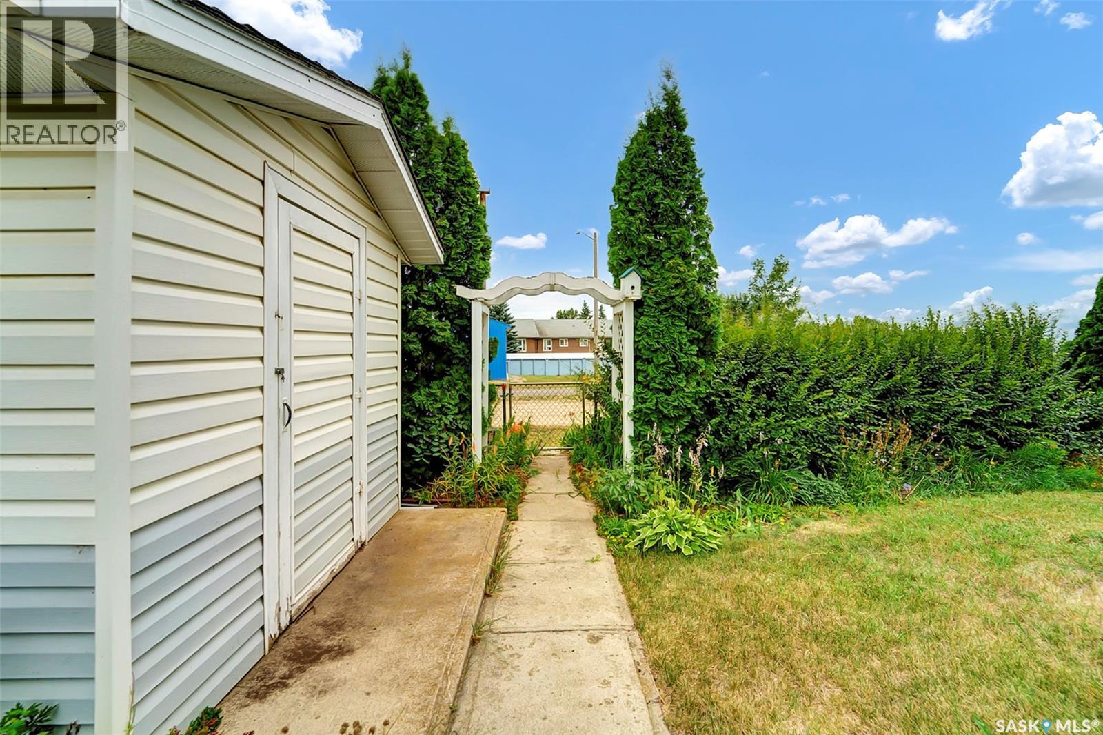 504 4th AVENUE W - Image 56