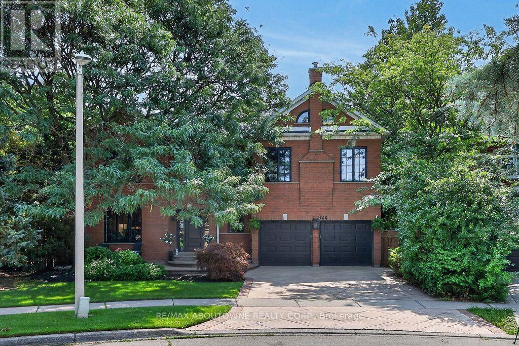 Property for sale at 324 OAKRIDGE COURT