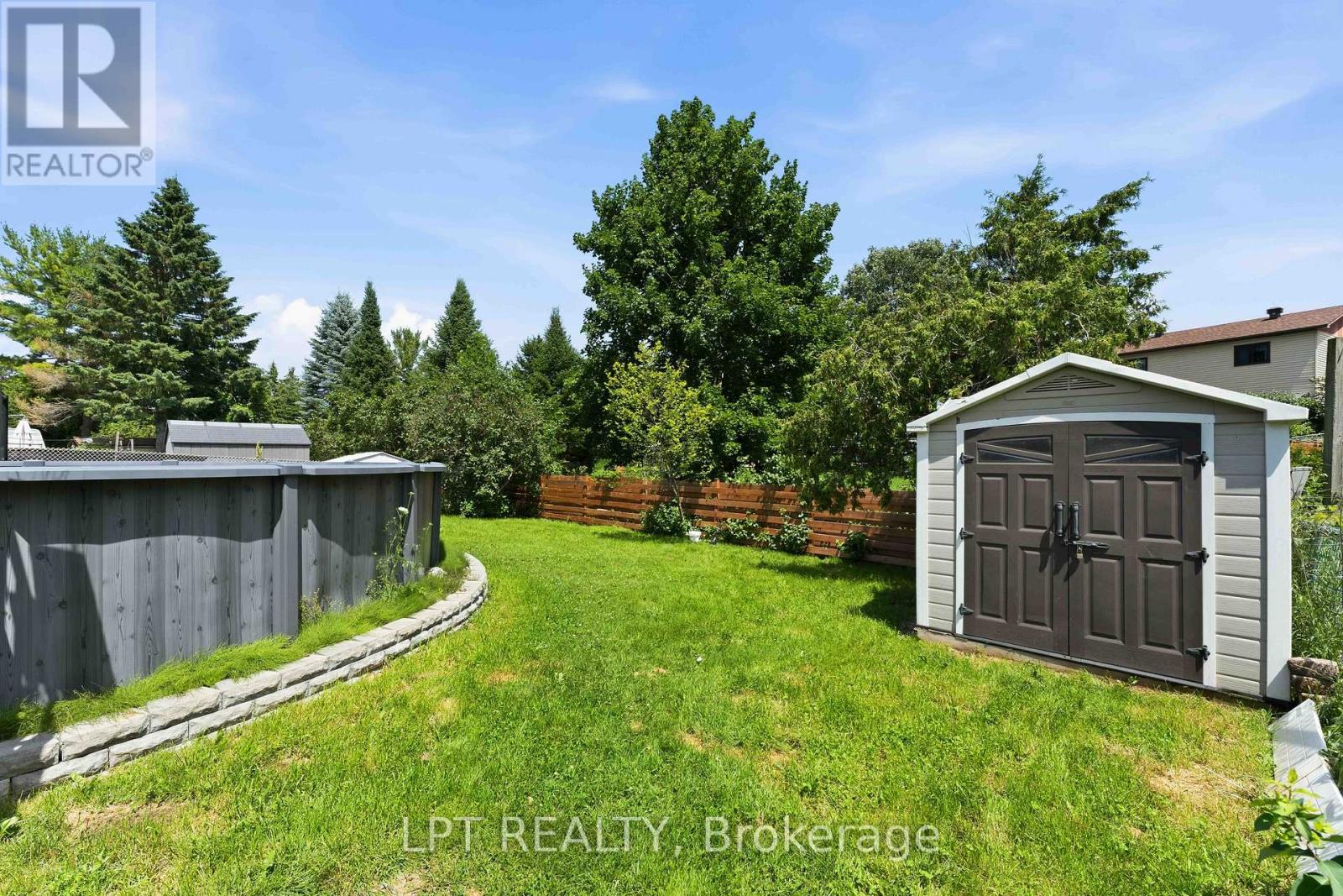 34 FRINGEWOOD DRIVE - 28
