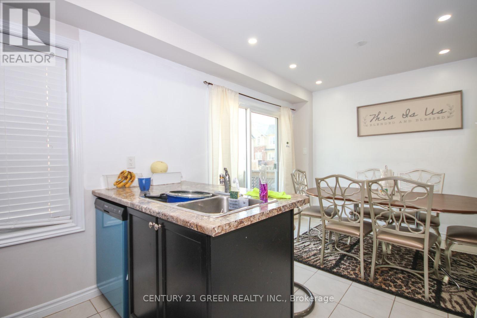 19 ENGLAND TERRACE - Image 22