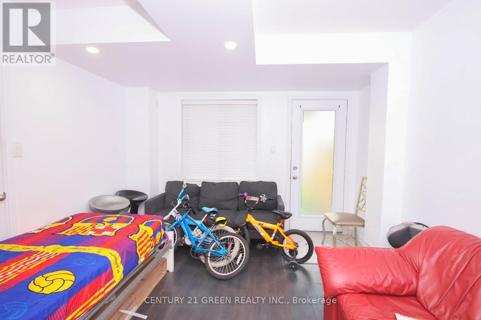19 ENGLAND TERRACE - Image 5