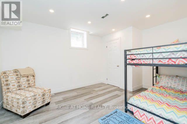 95 HEMLOCK WAY - Image 26
