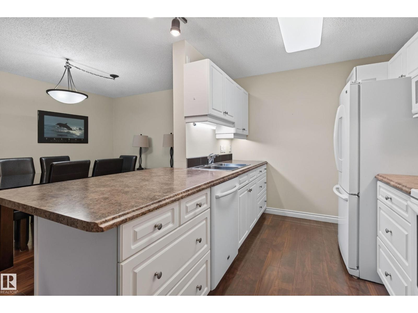 #101 911 RABBIT HILL RD NW - 8