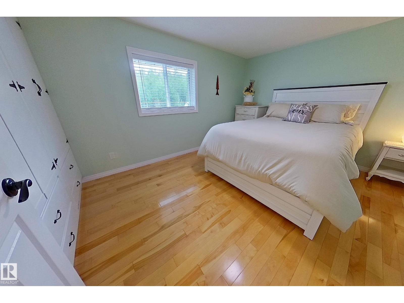 8027 TWP 524 - 27