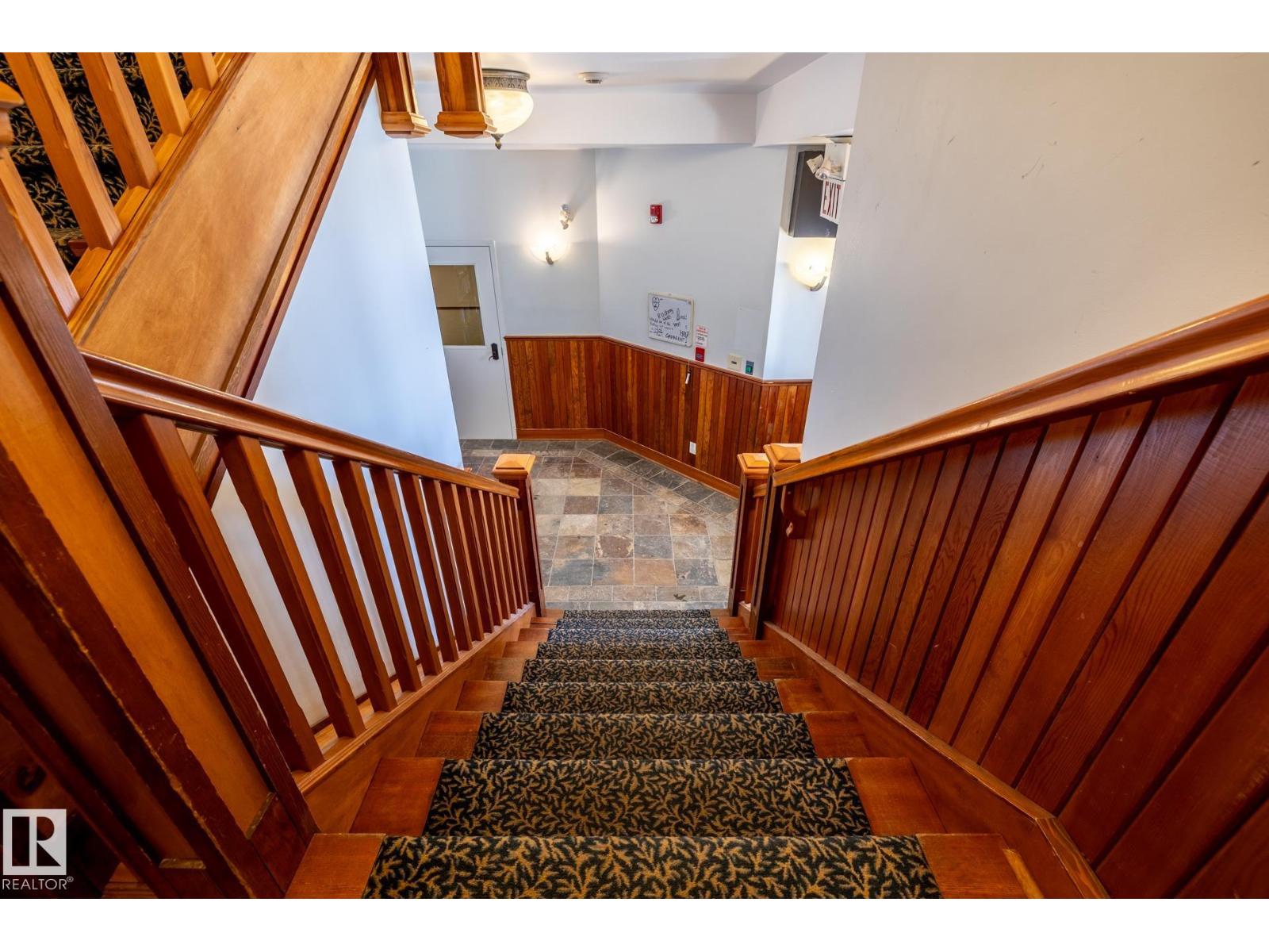 203 10141 95 Street NW - Photo 37