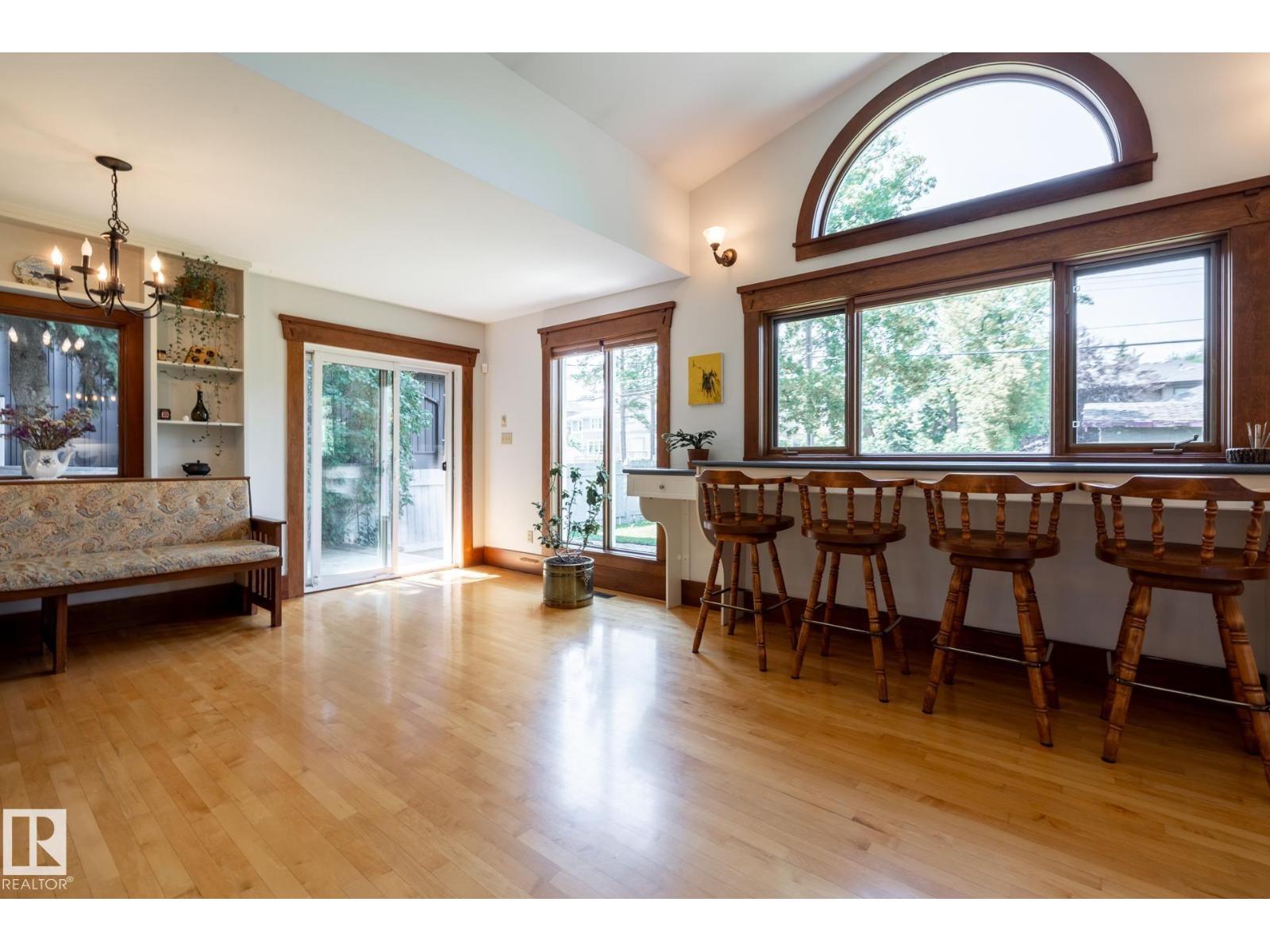 10024 147 Street NW - Photo 18