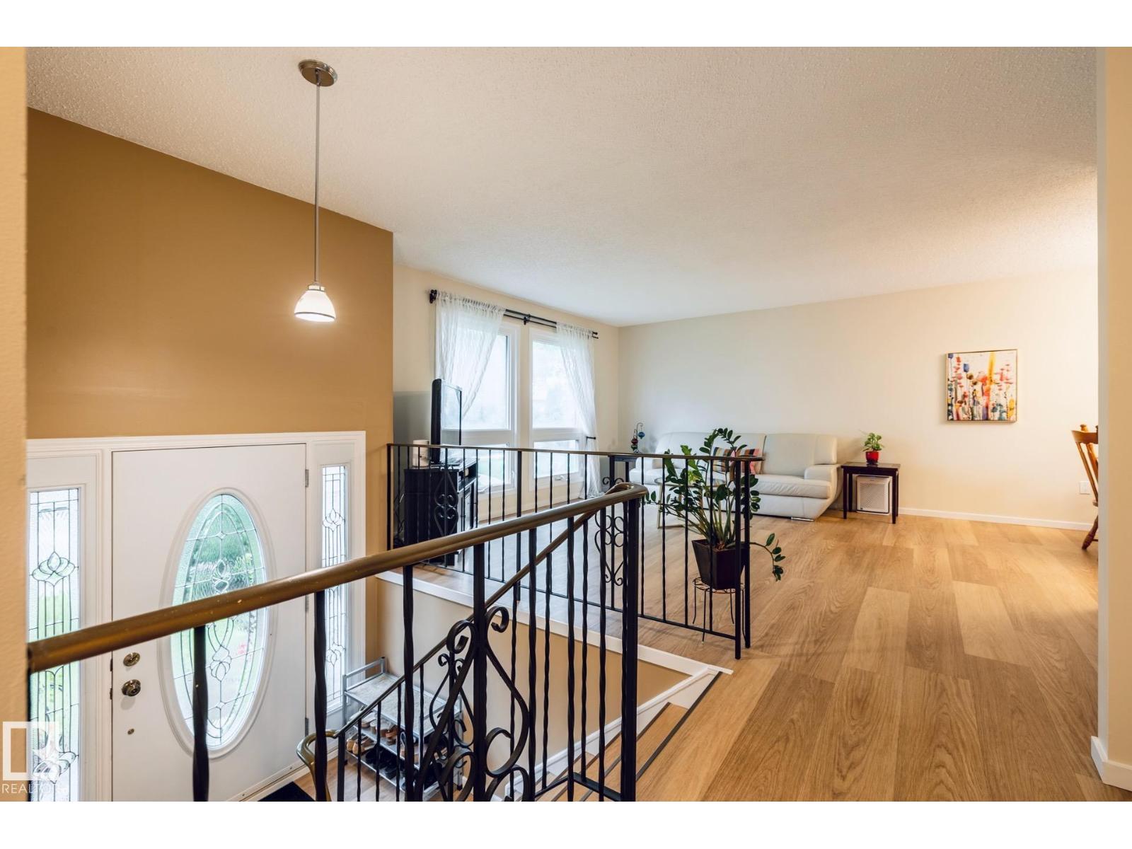 12 AMHERST Crescent - Photo 38