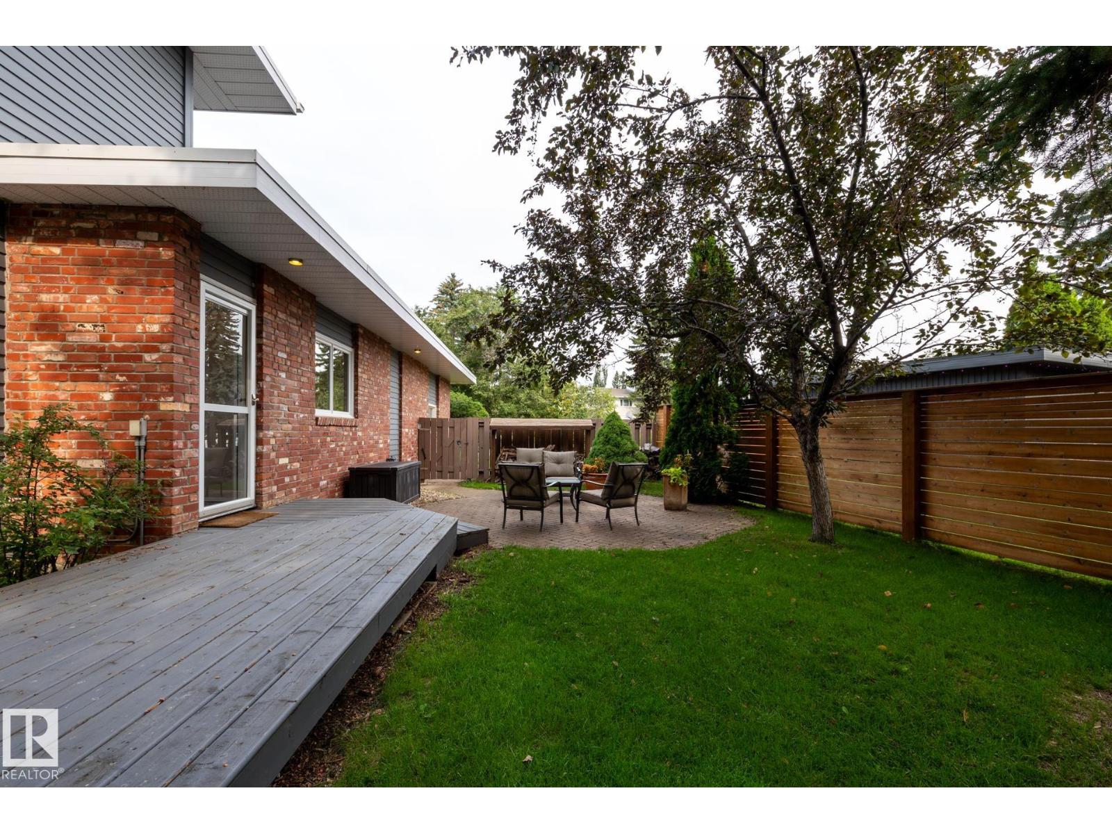 7711 139 Street NW - Photo 24