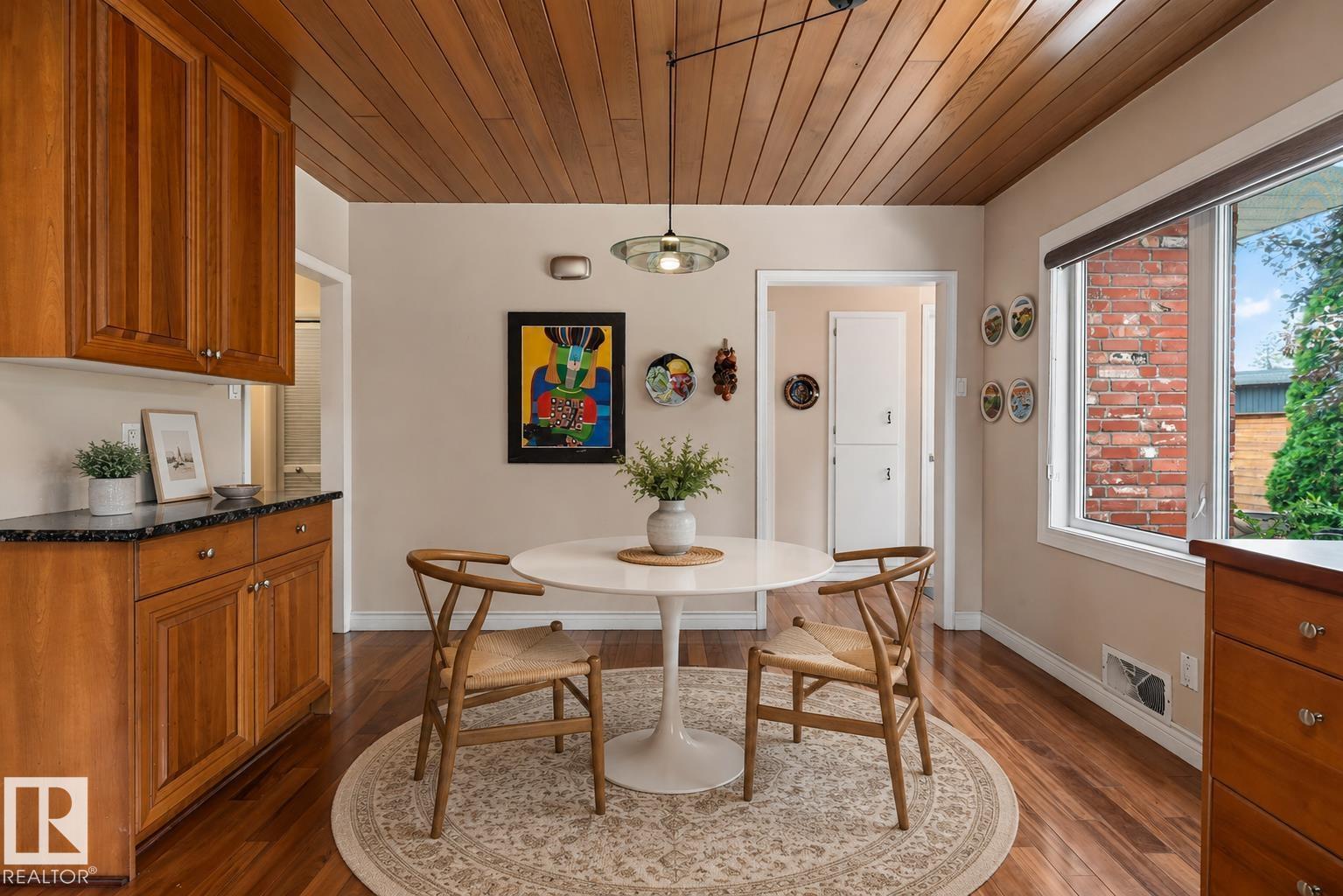 7711 139 Street NW - Photo 21
