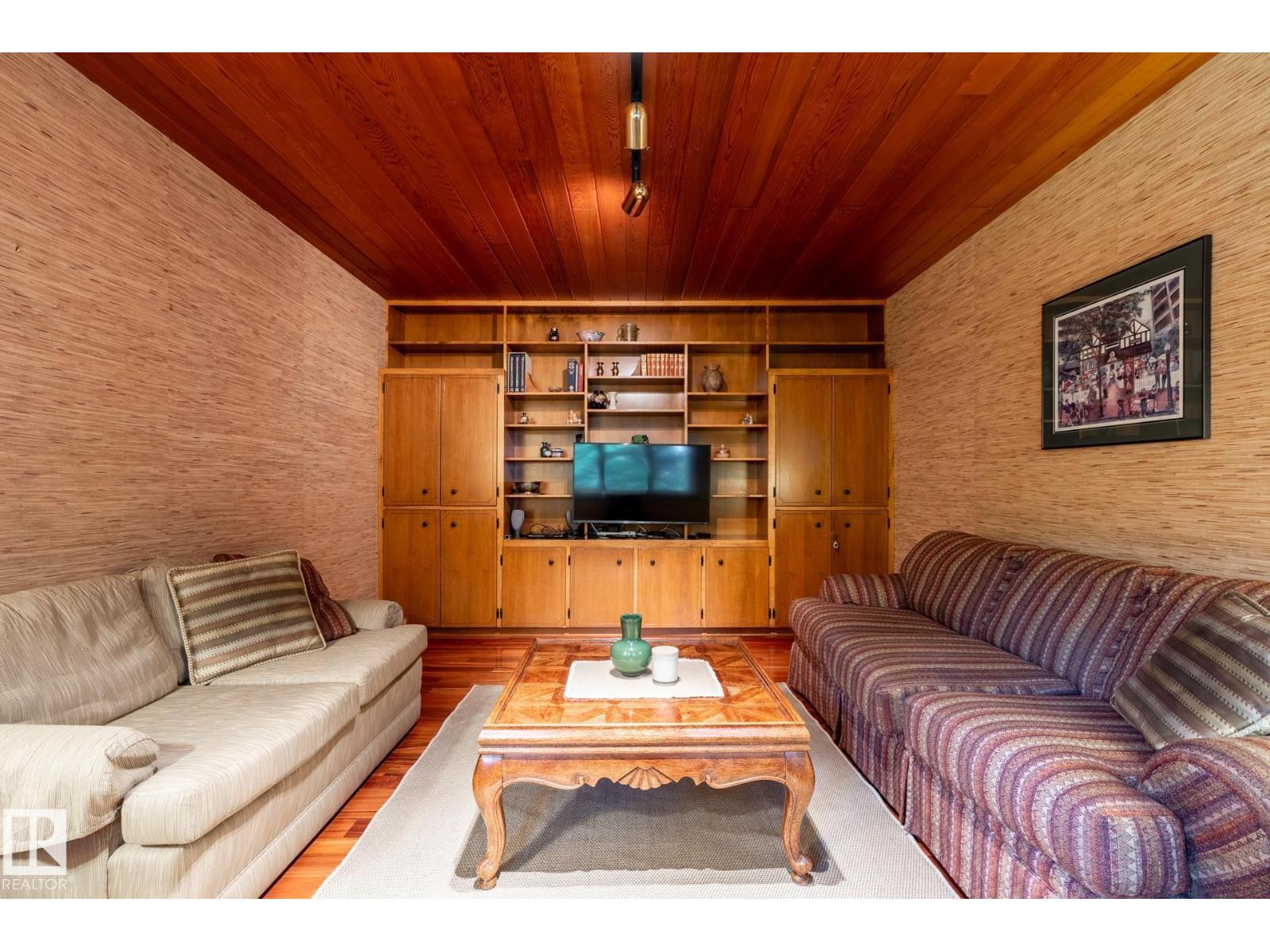 7711 139 Street NW - Photo 28