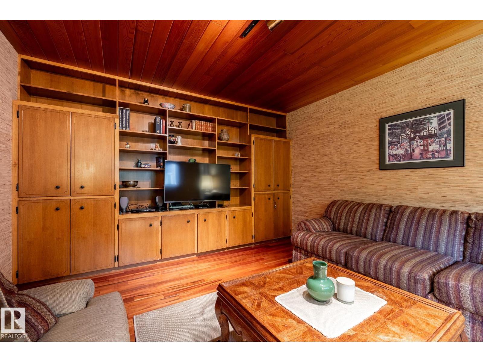 7711 139 Street NW - Photo 29