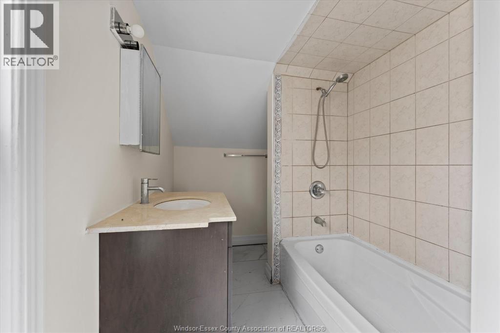 3185 DONNELLY - Image 13