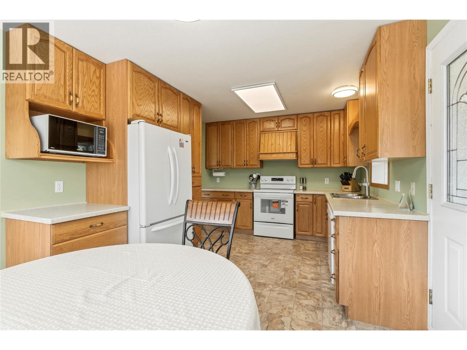 2344 Pleasant Dale Road, Blind Bay
