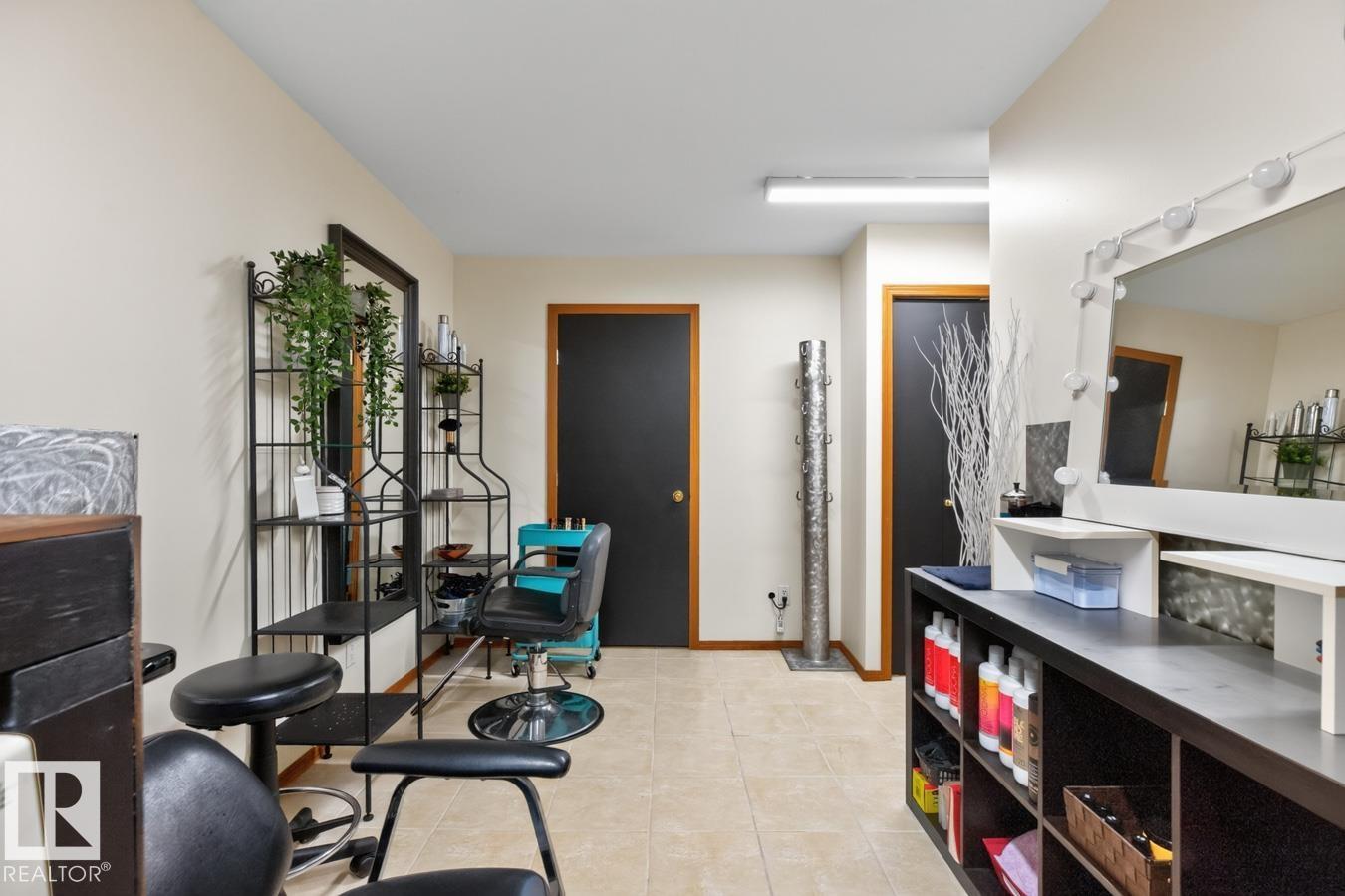 #110 52349 RGE ROAD 222 - 36