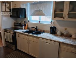 45 Poplar Rd, Elliot Lake, ON P5A2J4 Photo 9
