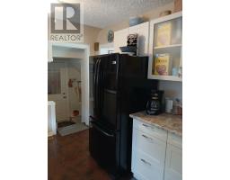 45 Poplar Rd, Elliot Lake, ON P5A2J4 Photo 8