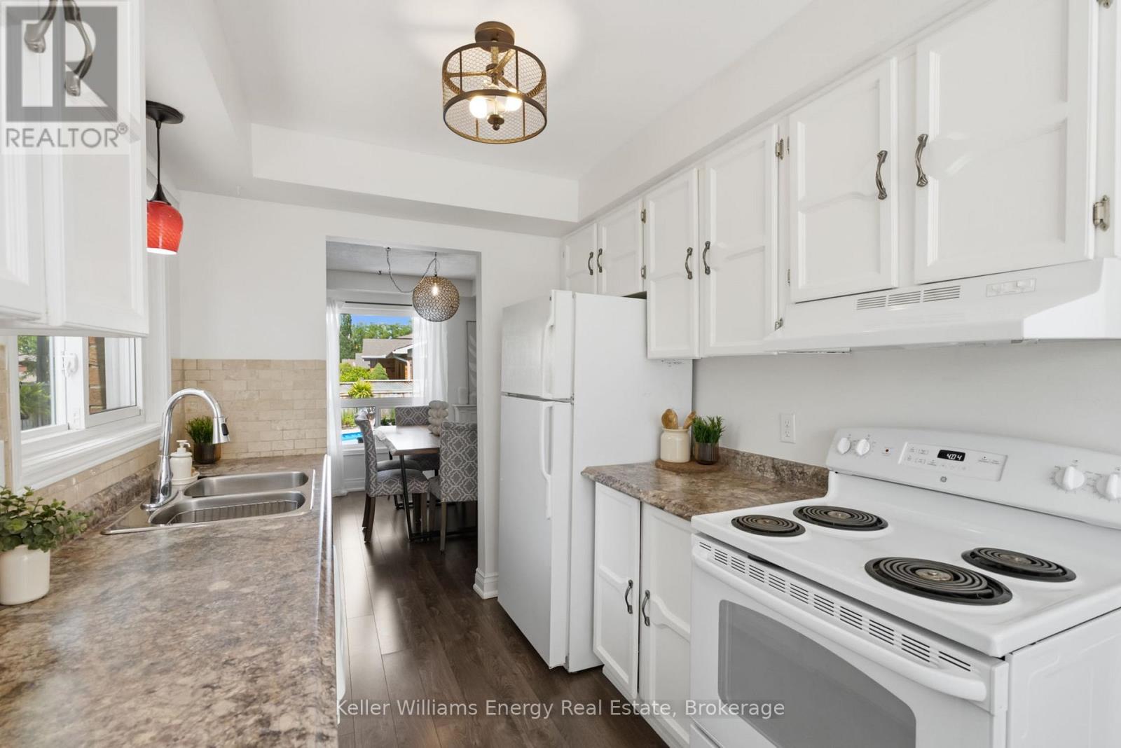 25 HABITANT CRESCENT - 15