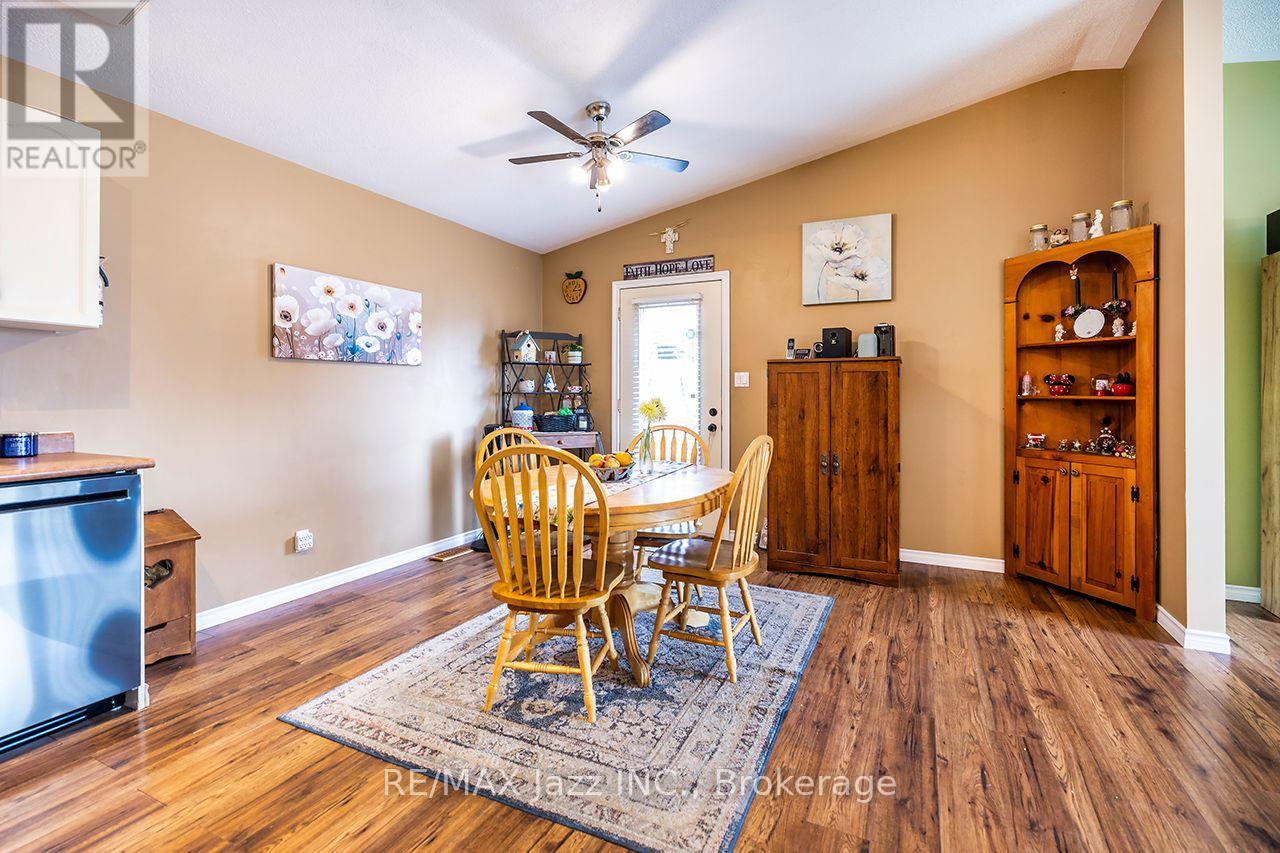 24 GLENN DRIVE - Image 8