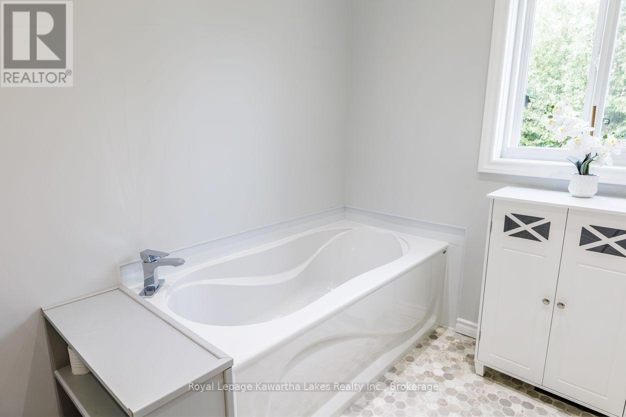 112 MURRAY STREET - Image 29