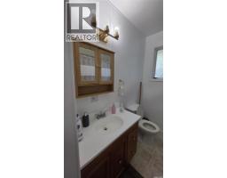 Laundry room - 161 Darlington Street E, Yorkton, SK S3N0E1 Photo 8