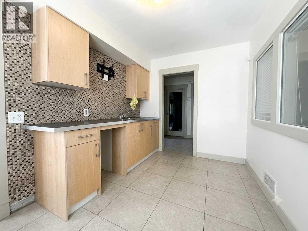 601 Marsh Road Northeast - Photo 8