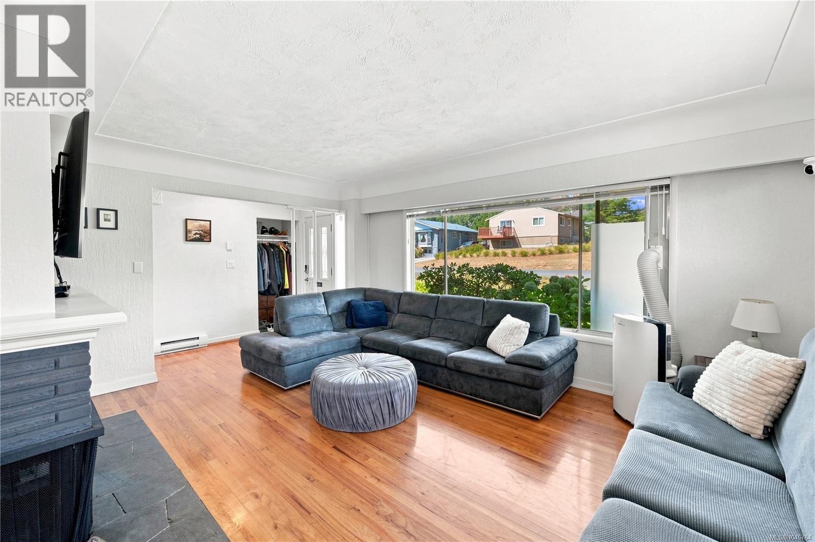 503 Whiteside St - Image 4