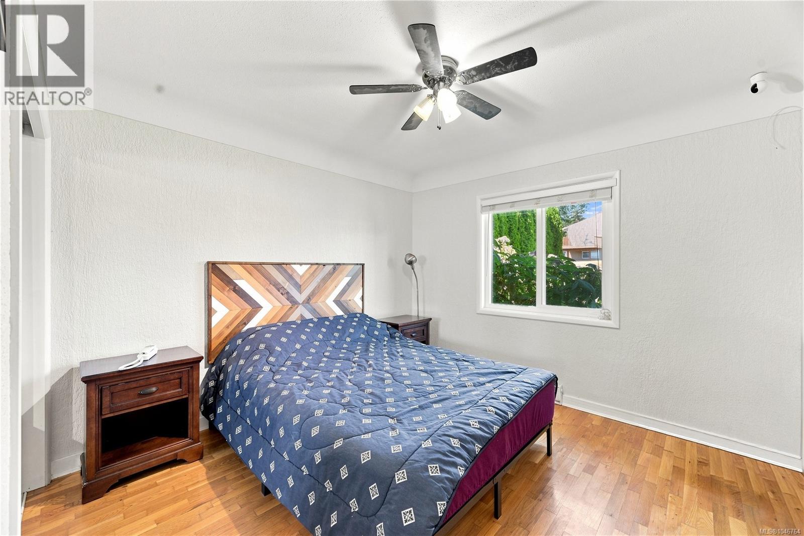 503 Whiteside St - 10
