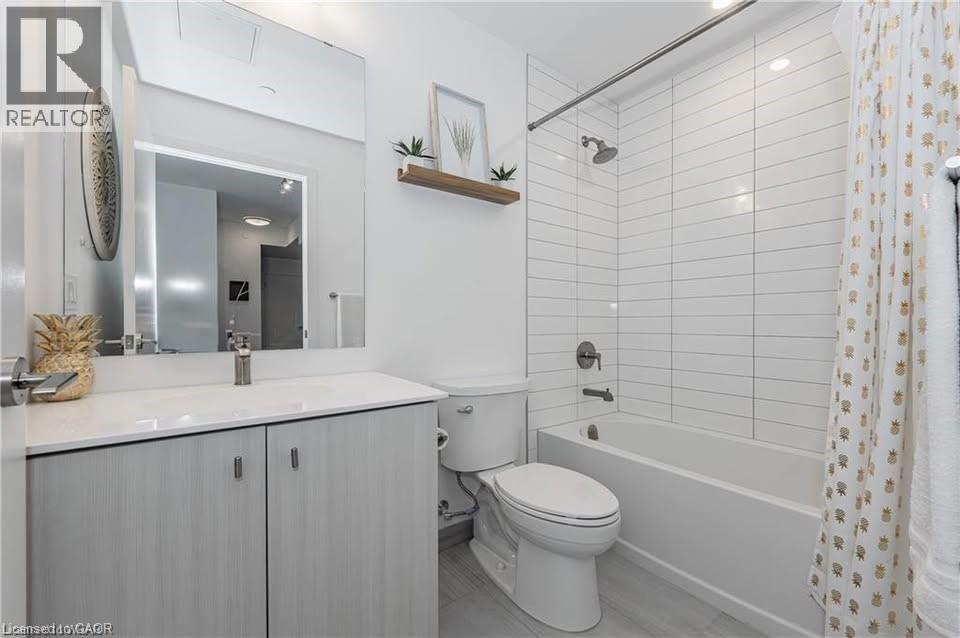 #1702 15 WELLINGTON Street - 14
