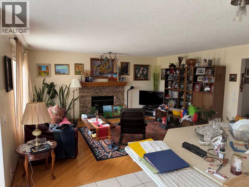65 Spring Crescent SW - 6