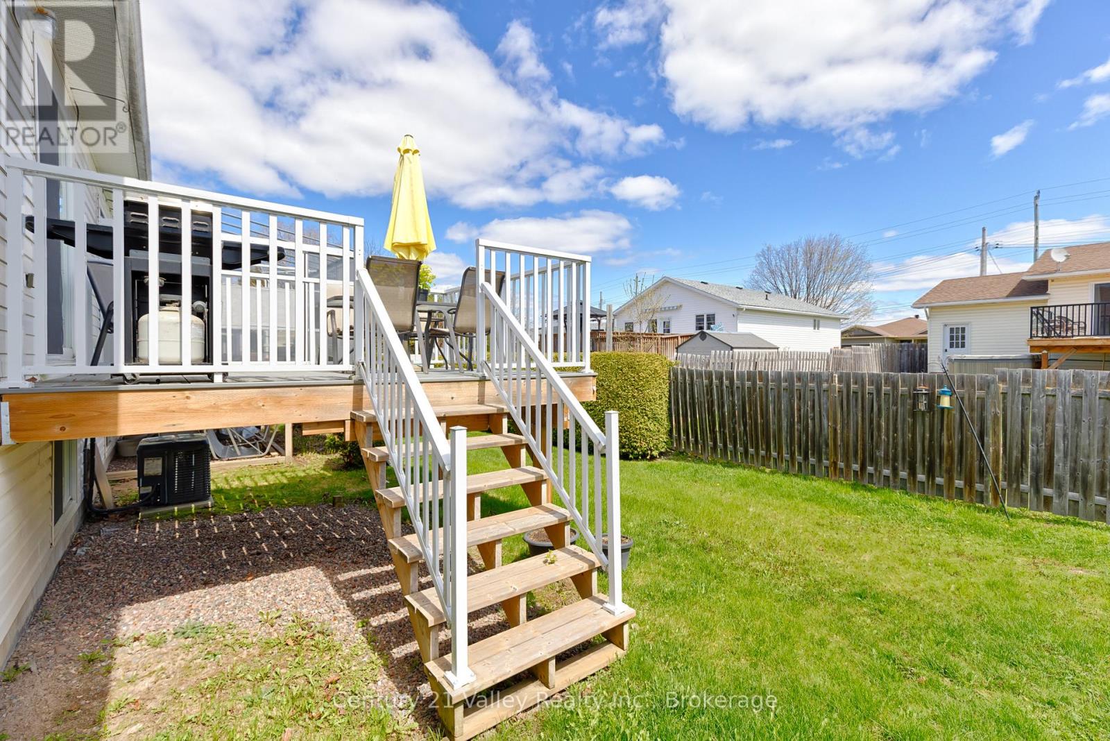 3 Bed, 3 Bath House for Sale in Renfrew – 439 MAYHEW STREET, Renfrew – MLS# X13676406 - Image 15