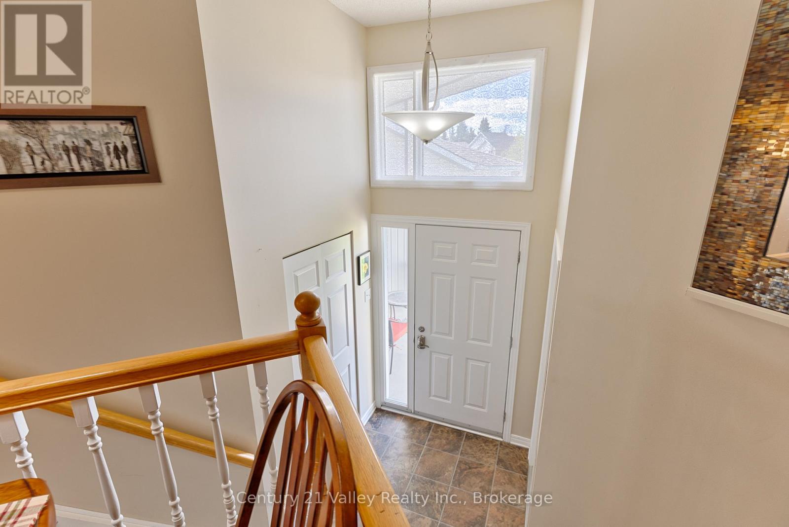 3 Bed, 3 Bath House for Sale in Renfrew – 439 MAYHEW STREET, Renfrew – MLS# X13676406 - Image 18