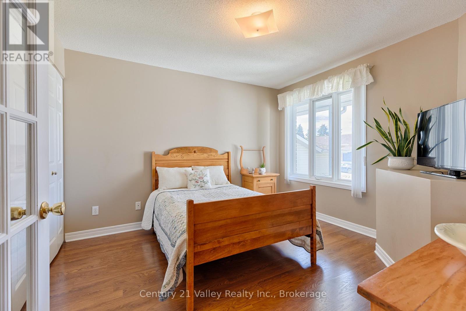 3 Bed, 3 Bath House for Sale in Renfrew – 439 MAYHEW STREET, Renfrew – MLS# X13676406 - Image 31