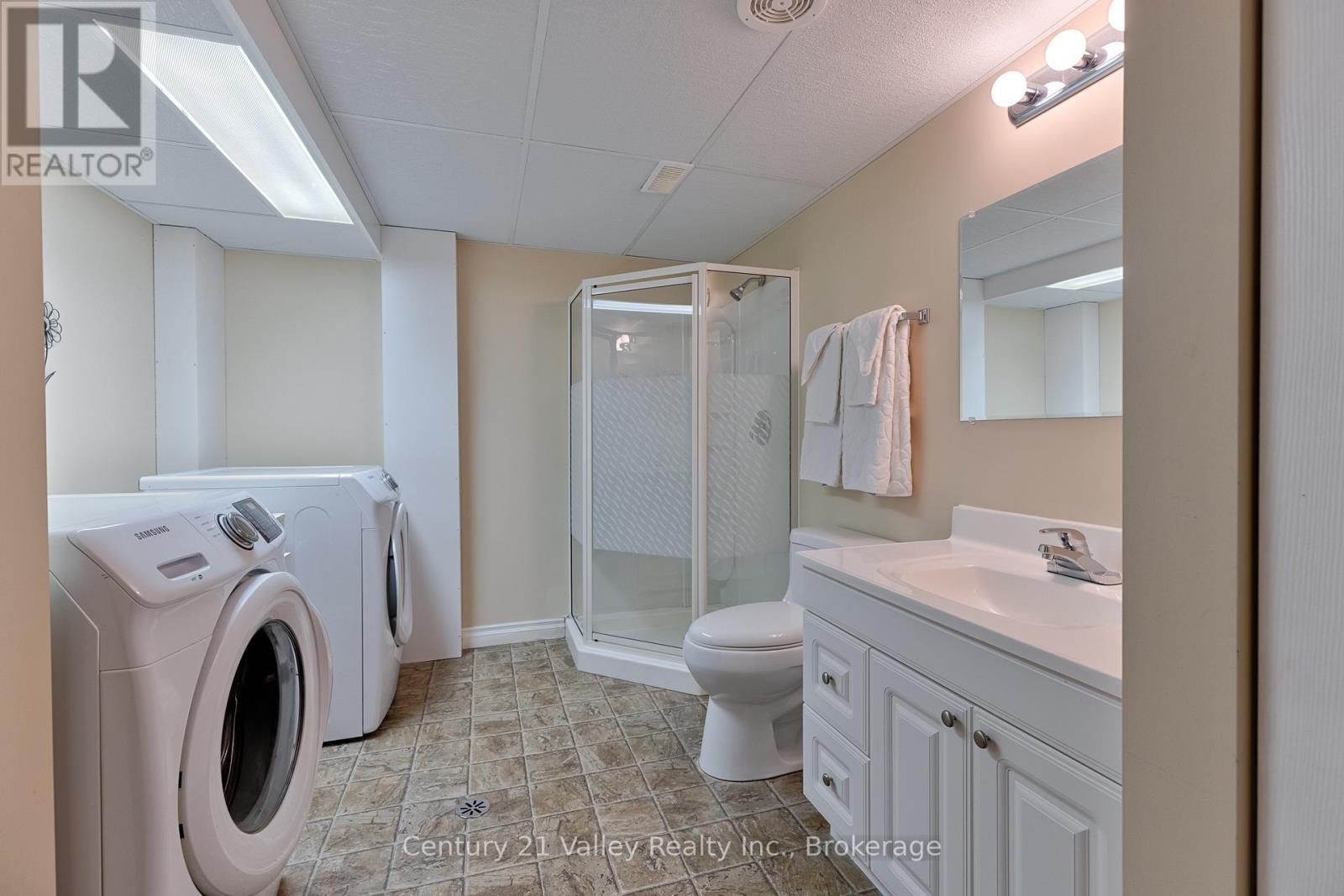 3 Bed, 3 Bath House for Sale in Renfrew – 439 MAYHEW STREET, Renfrew – MLS# X13676406 - Image 37