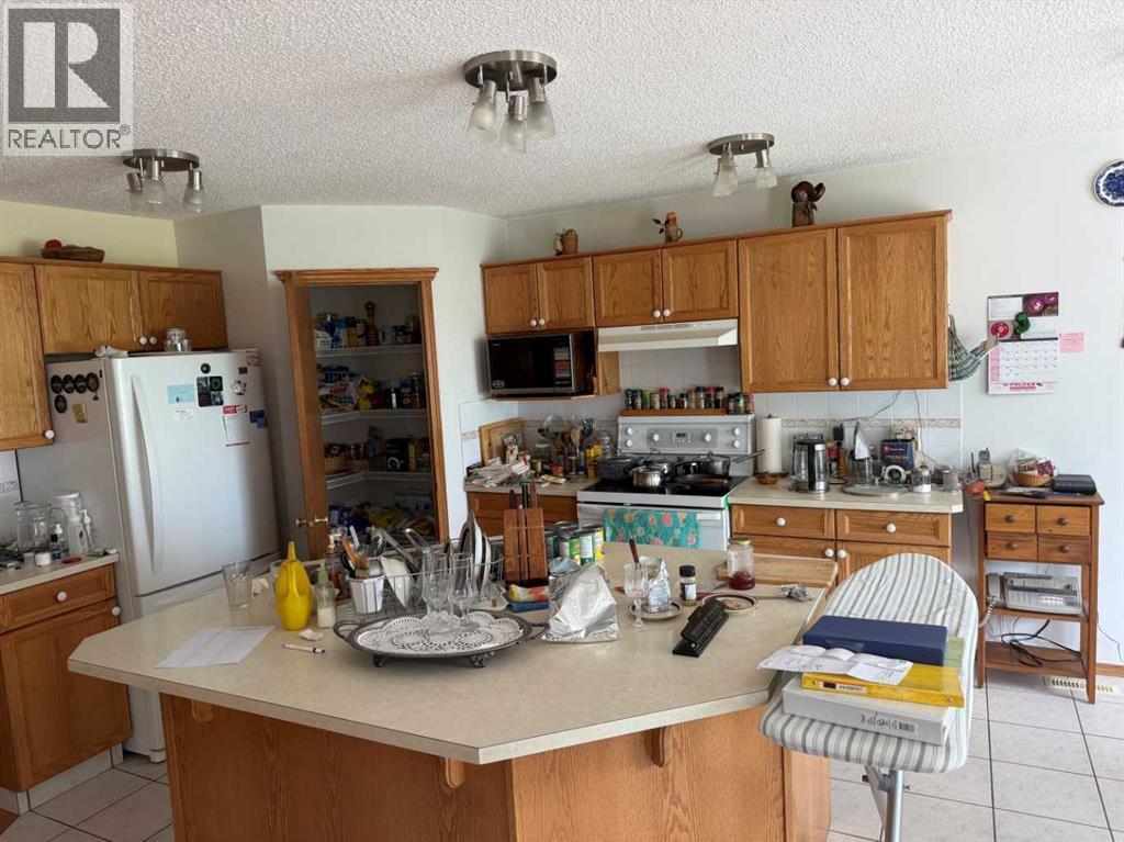 65 Spring Crescent SW - 7