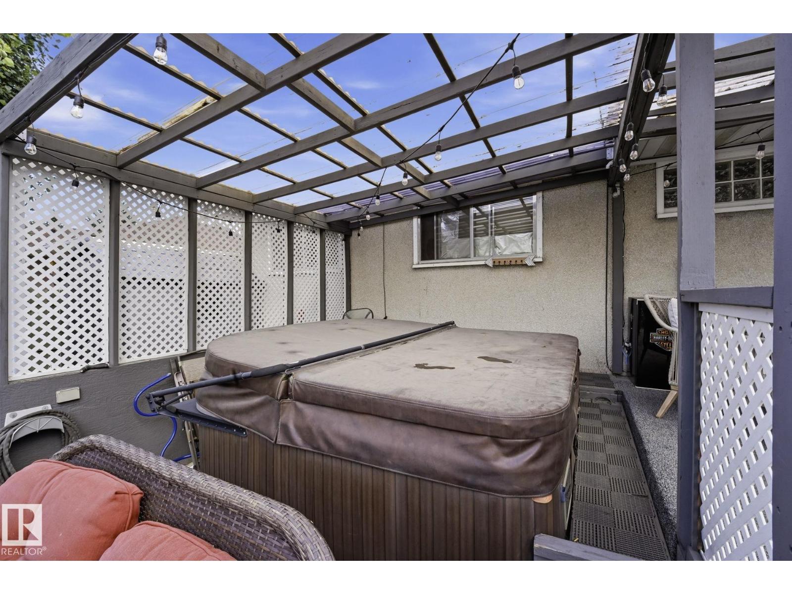 10528 45 ST NW NW - Photo 35