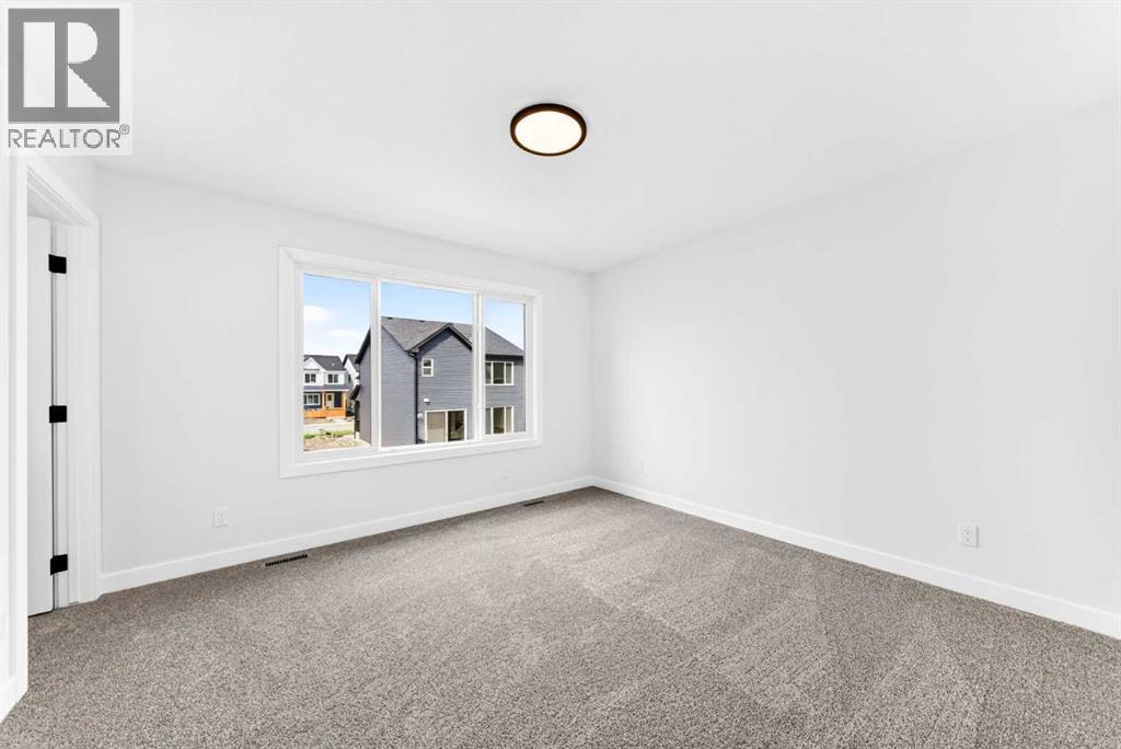 583 Buffaloberry Manor Southeast - Photo 9