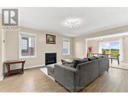 Kitchen - 355 Sweetclover Way, Ottawa, ON K4A1E6 Photo 9