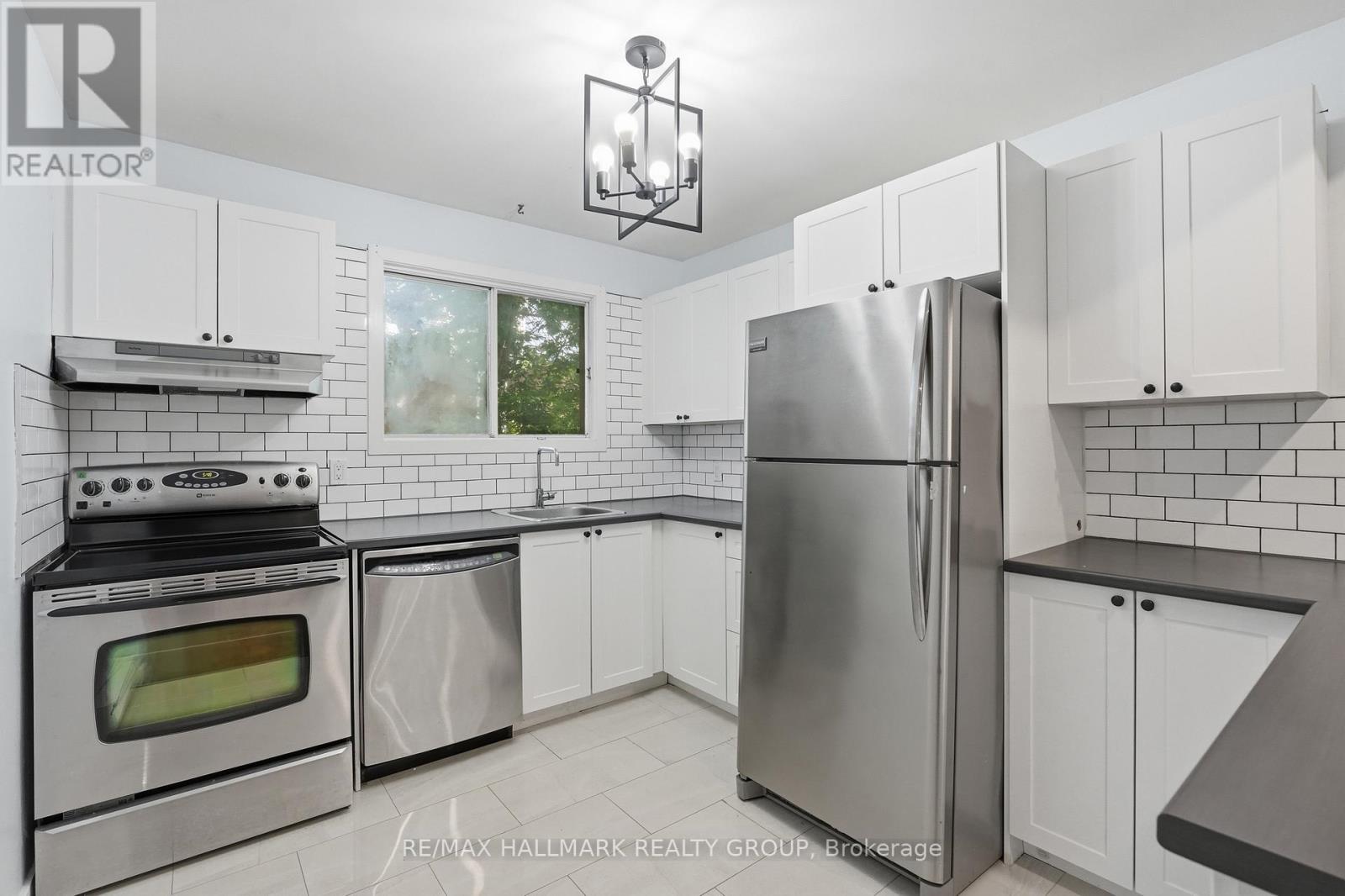 195 DESCHAMPS AVENUE - 6