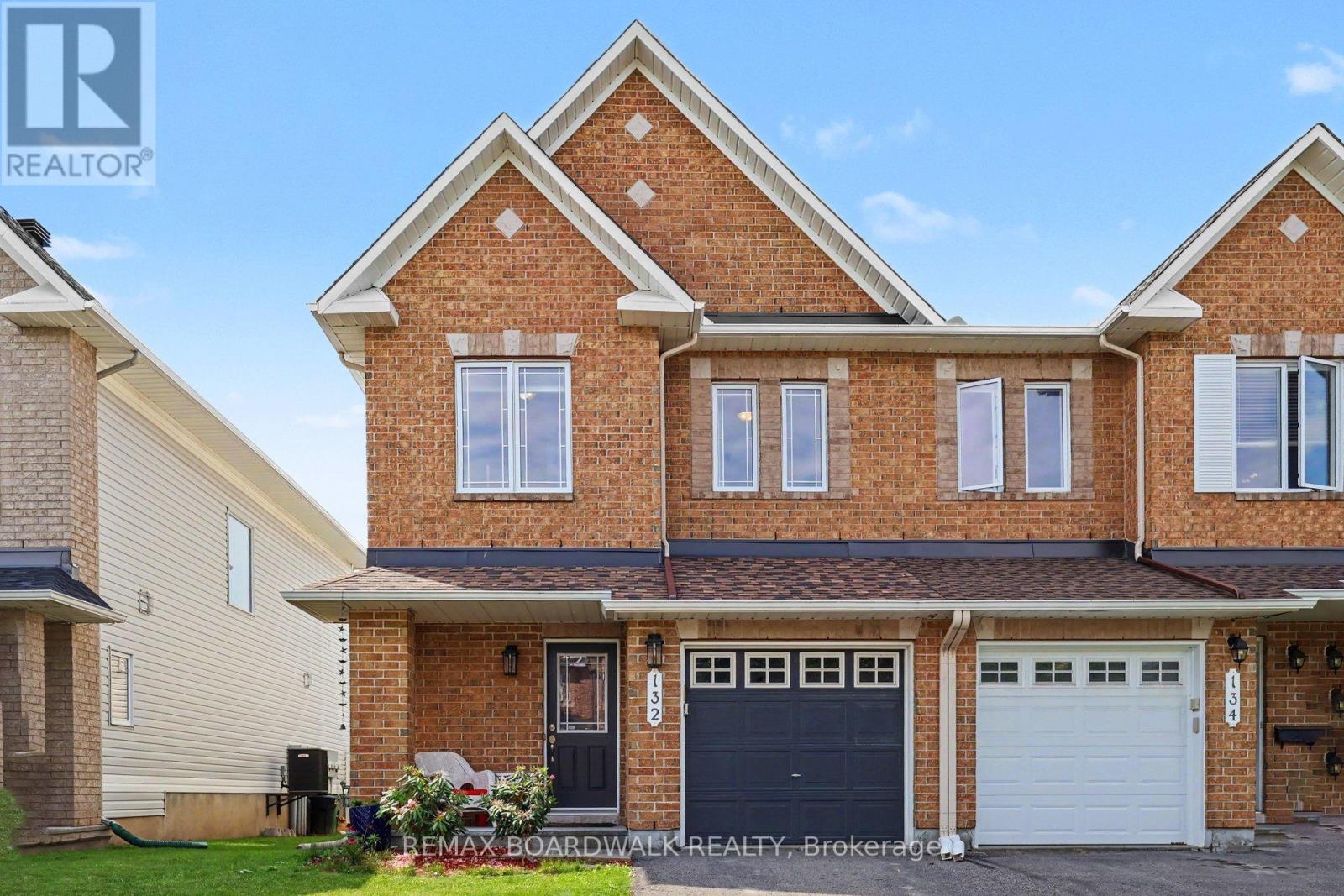 Beautiful Manhattan End Unit